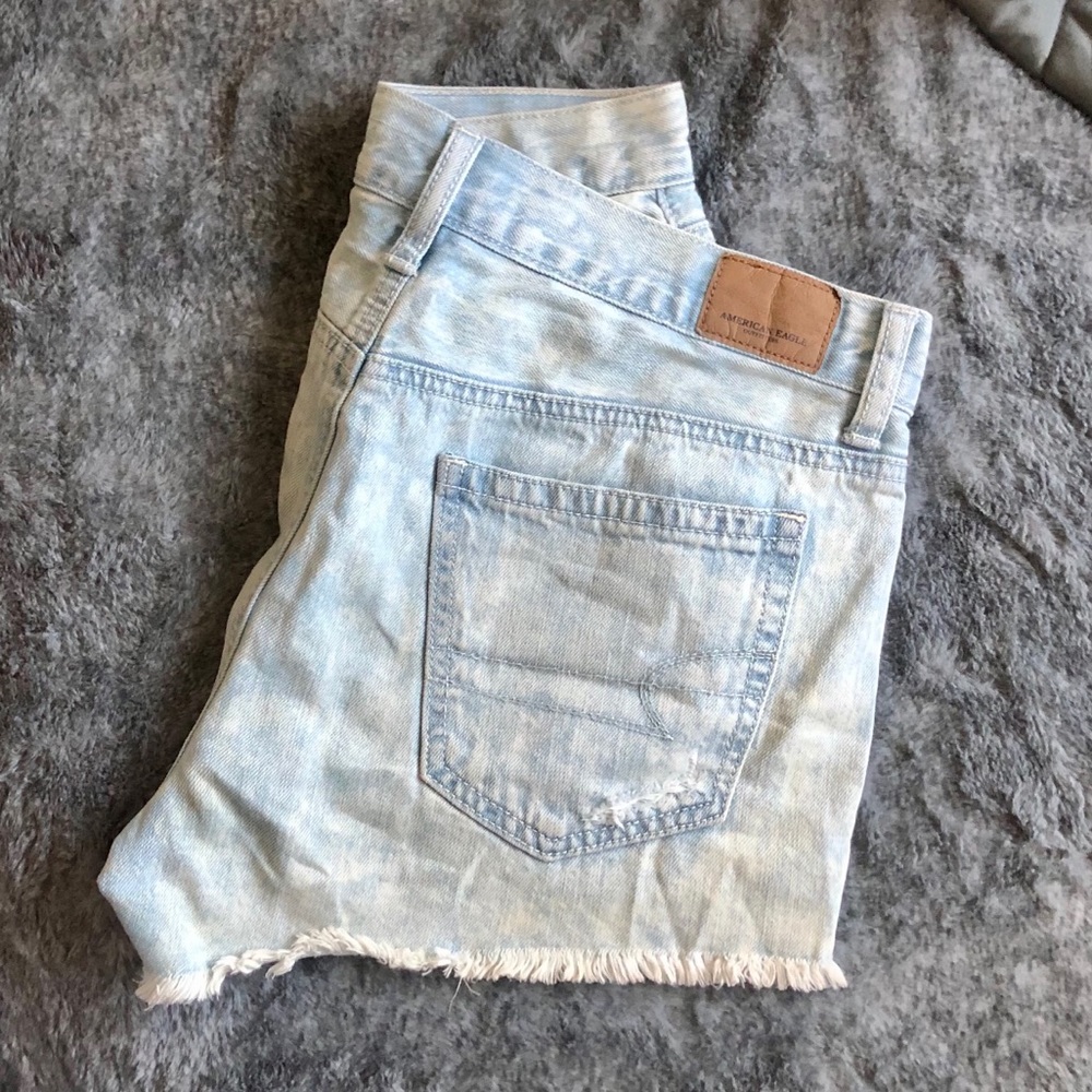 AE SHORTS - Picture 2 of 2